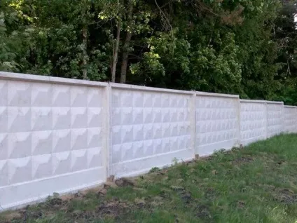 Бетонний паркан установка своїми руками фото і відео (бетонний паркан) Бетонний паркан установка своїми руками фото і відео