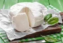 Бринза з коров'ячого молока в домашніх умовах (молока) Бринза з коров'ячого молока в домашніх умовах