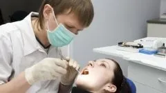 Чим полоскати рот при флюсі