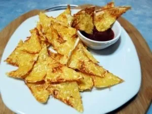 Чіпси в духовці рецепт чудової домашньої хрусткої закуски (домашньої) Чіпси в духовці рецепт чудової домашньої хрусткої закуски