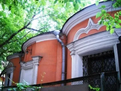 Чим примітний храм Воскресіння Словущого в Брюсовому провулку (Словущого) Чим примітний храм Воскресіння Словущого в Брюсовому провулку