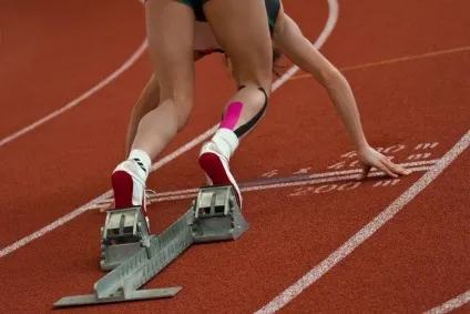 Що таке «спортивний тейп» і для чого він потрібен, Інфія, біжи з adidas (спортивний) Що таке «спортивний тейп» і для чого він потрібен, Інфія, біжи з adidas