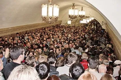 Тиснява в метро
