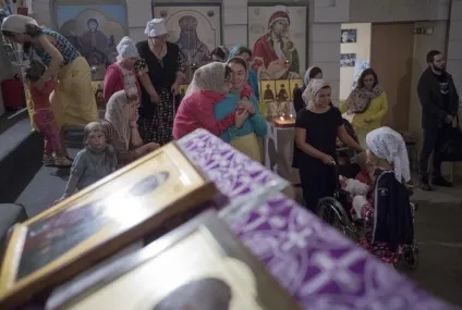 Діти під покровом