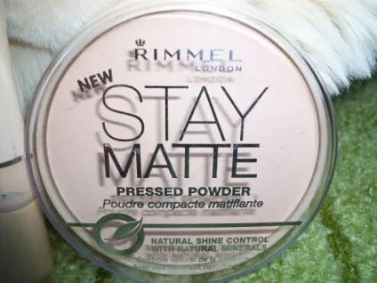 Подвійний удар для матування тональний крем stay matte foundation і спресовані матова пудра stay (пудра) Подвійний удар для матування тональний крем stay matte foundation і спресовані матова пудра stay