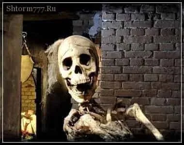 Історії з життя привидів