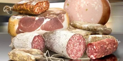 Італійська ковбаса салямі різновиди, рецепт приготування, калорійність, ціна (приготування) Італійська ковбаса салямі різновиди, рецепт приготування, калорійність, ціна