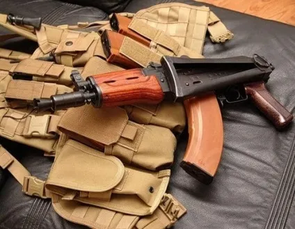Як людина і його кіт знайшли на вулиці надію, збірник смутку (вулиці) Як людина і його кіт знайшли на вулиці надію, збірник смутку