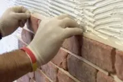 Як клеїти гіпсову плитку на стіну в квартирі