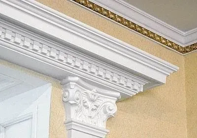 Як клеїти стельовий плінтус особливості наклеювання на шпалери, шпаклівку, фото і - легка справа (стельовий) Як клеїти стельовий плінтус особливості наклеювання на шпалери, шпаклівку, фото і - легка справа
