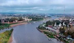 Як називається відрізок, що з'єднує вершину трикутника з серединою протилежної сторони