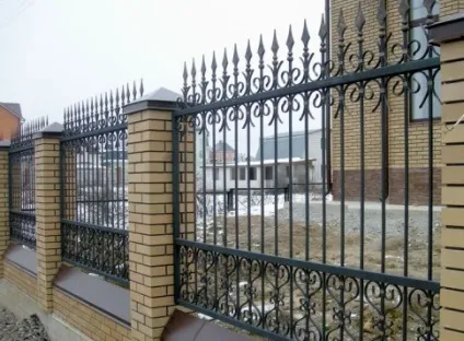 Який паркан краще поставити на ділянці як вибрати паркан (огорожу) Який паркан краще поставити на ділянці як вибрати паркан