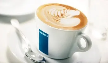 Як приготувати каву латте lavazza