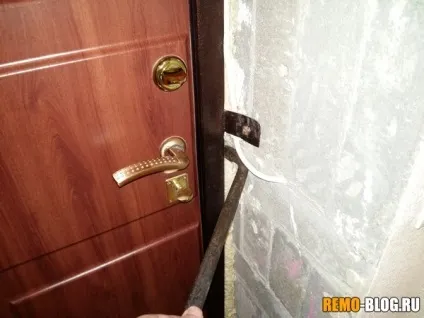 Як перевірити установку вхідних дверей - і чому з неї може дути, будівельний блог (ремонт) Як перевірити установку вхідних дверей - і чому з неї може дути, будівельний блог