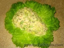 Салат Виноградне гроно з копченою куркою та фісташками куркою