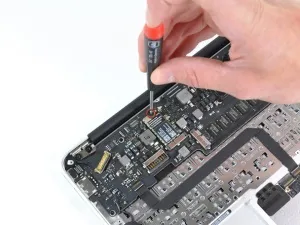 Як розібрати ноутбук apple macbook 11 Як розібрати ноутбук apple macbook 11