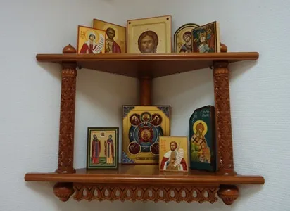 Як зробити червоний кут з іконами в домі (розміщення) Як зробити червоний кут з іконами в домі