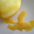 Як зробити цедру лимона