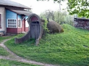 Як зробити льох на дачі своїми руками, якщо грунтові води близько інструкція з відео (своїми) Як зробити льох на дачі своїми руками, якщо грунтові води близько інструкція з відео