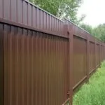 Як прикрасити забір на дачі прикраса, декорування забору своїми руками (прикрасити) Як прикрасити забір на дачі прикраса, декорування забору своїми руками