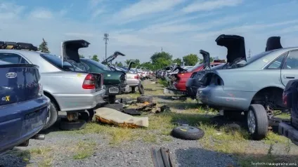 Як помирають автомобілі в Америці - автомобілі - техніка - каталог статей інформаційний інтернет (звідти аукціон розбирання) Як помирають автомобілі в Америці - автомобілі - техніка - каталог статей інформаційний інтернет