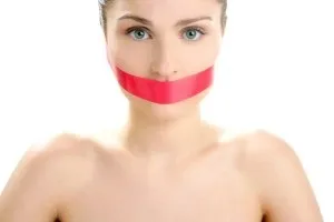 Як дізнатися, чи є запах з рота, і перевірити у самого себе, коли смердить (перевірити) Як дізнатися, чи є запах з рота, і перевірити у самого себе, коли смердить