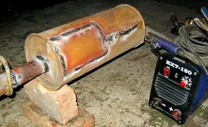 Як влаштований глушник автомобіля