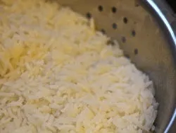 Як варити розсипчасту рисову кашу на воді (воді) Як варити розсипчасту рисову кашу на воді