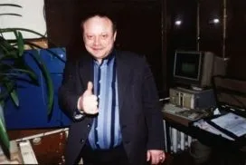 Як вирізати стільницю під мийку