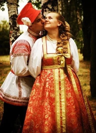 Як виглядає російське плаття (російське плаття) Як виглядає російське плаття