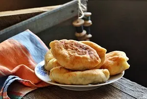 Картопляні начинки для смажених і печених пиріжків (пиріжків) Картопляні начинки для смажених і печених пиріжків