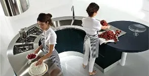 Красива кухня для гостей (кухня - не для кухарки)