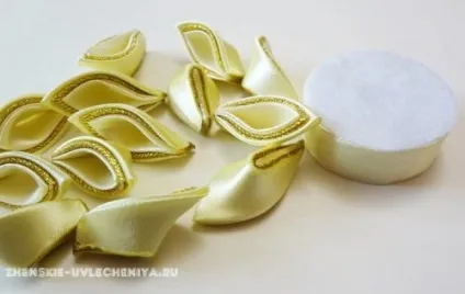 Корона канзаші зі стрічок для шпильки в майстер-класі з покроковими фото (стрічок) Корона канзаші зі стрічок для шпильки в майстер-класі з покроковими фото