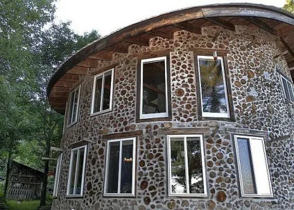 Круглі будинки