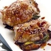 Курячі стегенця в духовці (рецепт курячих стегон духовці) Курячі стегенця в духовці