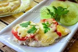 Куряче філе в духовці з помідорами і сиром (сир) Куряче філе в духовці з помідорами і сиром