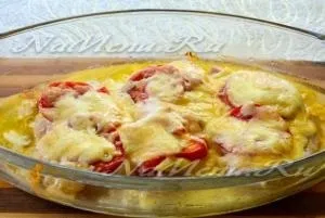 Куряче філе в духовці з помідорами і сиром (майонез) Куряче філе в духовці з помідорами і сиром