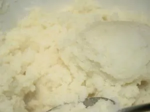 Курка, фарширована картоплею в духовці (можна) Курка, фарширована картоплею в духовці