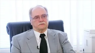Хто врятував - блондинку за рогом включи настрій (Андрій Миронов популярність) Хто врятував - блондинку за рогом включи настрій