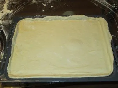 Кулінарні рецепти домашньої кухні - піца з ковбасою і картоплею (піца з картоплею) Кулінарні рецепти домашньої кухні - піца з ковбасою і картоплею