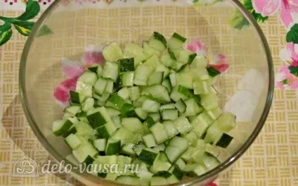 Курячий салат з огірками і горошком рецепт з фото - покрокове приготування курячого салату з (салат) Курячий салат з огірками і горошком рецепт з фото - покрокове приготування курячого салату з