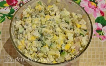Курячий салат з огірками і горошком рецепт з фото - покрокове приготування курячого салату з (салат) Курячий салат з огірками і горошком рецепт з фото - покрокове приготування курячого салату з