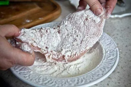 Куряча грудка в сирній скоринці - рецепт сучасної домашньої кухні з фото (російська кухня) Куряча грудка в сирній скоринці - рецепт сучасної домашньої кухні з фото