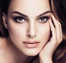 Kylie opt »як підібрати тіні для повік і олівець під колір очей (kylie) Kylie opt »як підібрати тіні для повік і олівець під колір очей