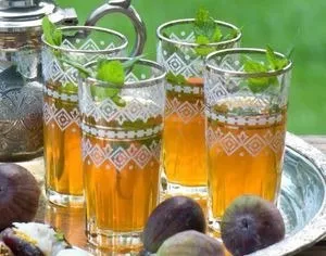 Квас Болотова буряковий, на чистотілі, з бананових шкурок - рецепти (квас Болотова буряк рецепт чистотіл приймати лікувальну властивість банан шкурка) Квас Болотова буряковий, на чистотілі, з бананових шкурок - рецепти