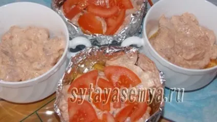 Курка з картоплею в духовці у фользі (порційна) (курка) Курка з картоплею в духовці у фользі (порційна)