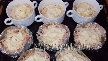 Курка з картоплею в духовці у фользі (порційна) (готую таке блюдо) Курка з картоплею в духовці у фользі (порційна)