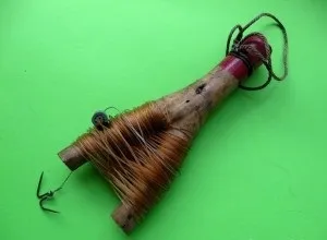 Літня і зимова жерлица своїми руками рогулька, прапорцем (ловля на жерлиці) Літня і зимова жерлица своїми руками рогулька, прапорцем