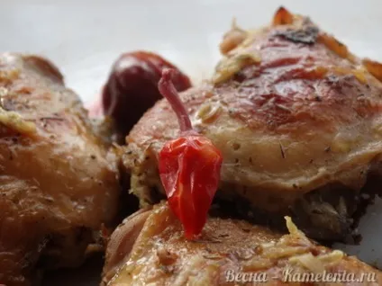 Лимонна курка рецепт з фото, як запекти курку з лимоном і часником в духовці (рецепт) Лимонна курка рецепт з фото, як запекти курку з лимоном і часником в духовці