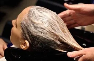 Маска для росту волосся з реп'яховою маслом рецепти і секрети застосування (маска) Маска для росту волосся з реп'яховою маслом рецепти і секрети застосування